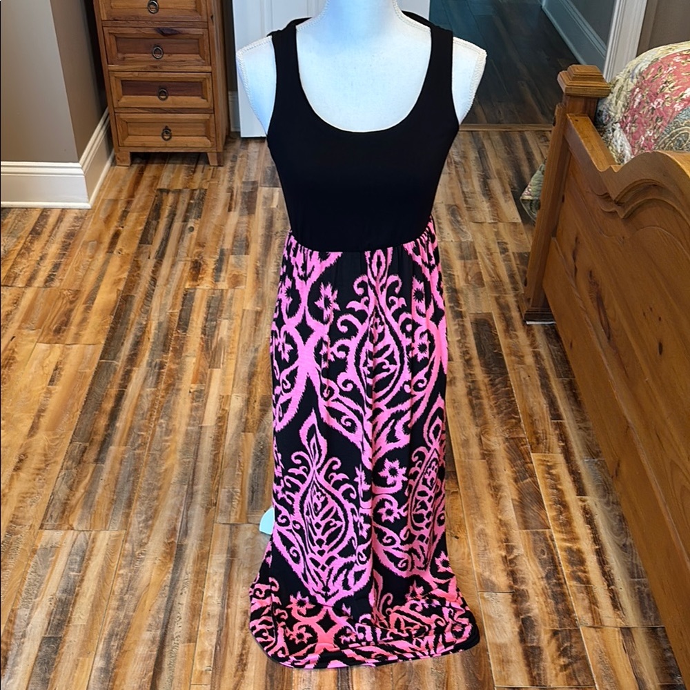 Black and Pink Sleeveless Maxi Dress size medium